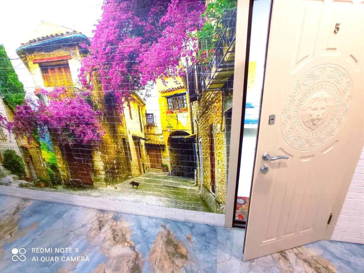 Garden Love On Deribasovskaya أوديسا المظهر الخارجي الصورة